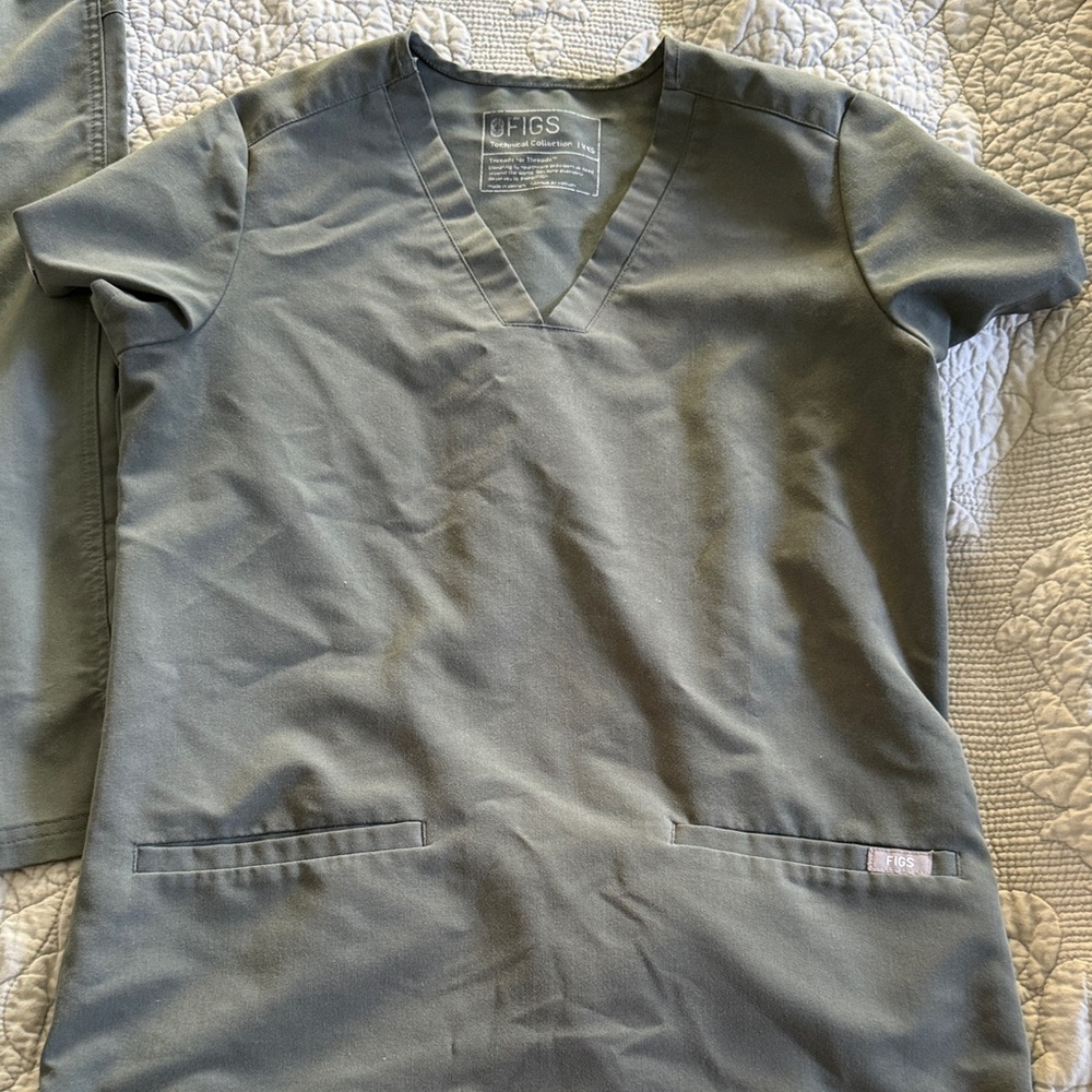 Figs bonsai XXS scrub top